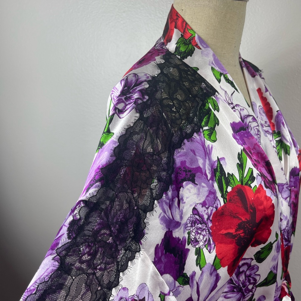 NWT Victoria's Secret Lace Inset Floral Black Pink Lace Robe Medium Large - Picture 5 of 10